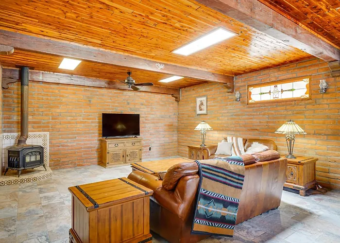 10-acre Desert Oasis W/ Expansive Patio In Tucson! Holiday home Tucson