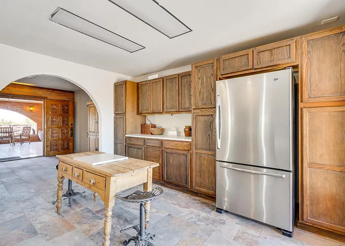 10-acre Desert Oasis W/ Expansive Patio In Tucson! Holiday home Tucson