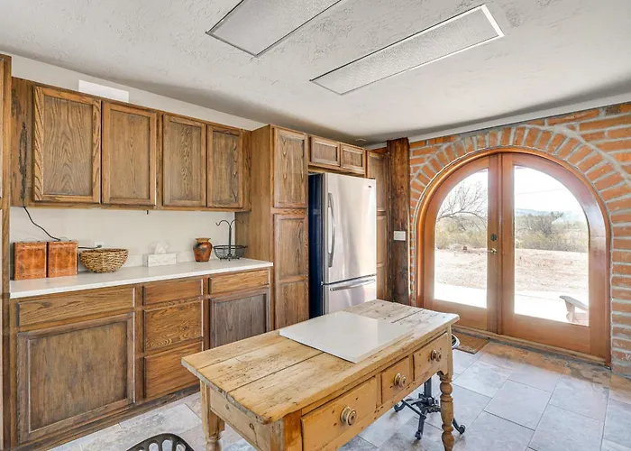 10-acre Desert Oasis W/ Expansive Patio In Tucson! *