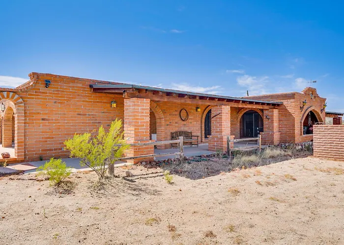 10-acre Desert Oasis W/ Expansive Patio In Tucson! *