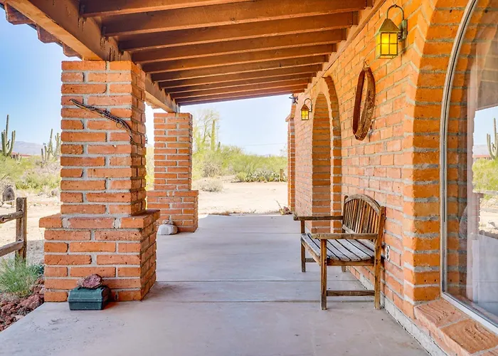 10-acre Desert Oasis W/ Expansive Patio In Tucson! Holiday home Tucson
