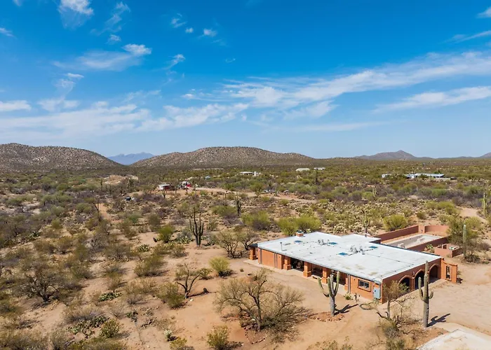 10-acre Desert Oasis W/ Expansive Patio In Tucson! Tucson